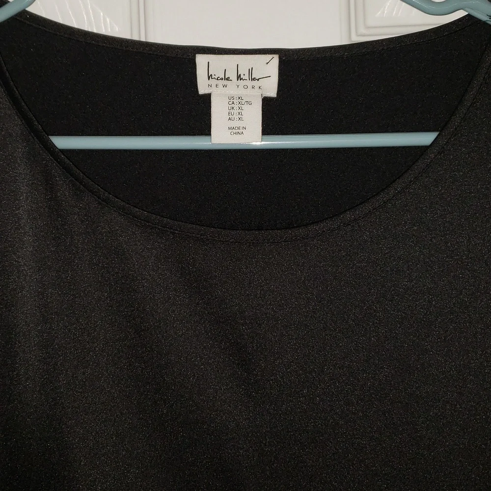 Blouse - Picture 2 of 4